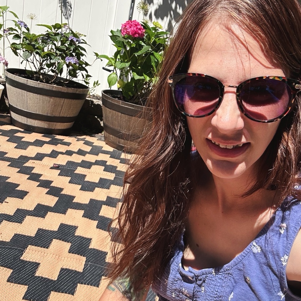 Meet your Posher, Lisa